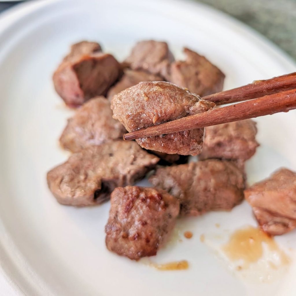 中秋團圓肉香撲鼻｜小宅市集x成功牛排聯名神級燒烤7件組｜超便利的烤肉組開箱、實吃心得、零失敗中秋烤肉組合推薦 - AG吃貨