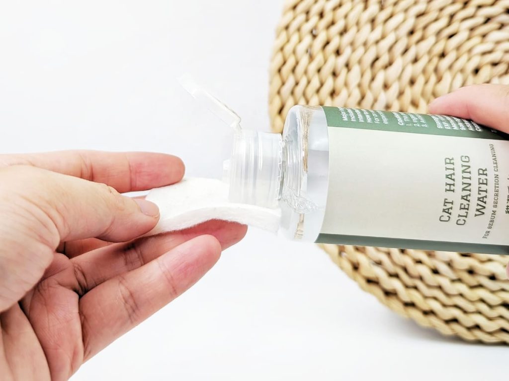 貓咪實測｜SUISA｜貓潔毛水 + 貓下巴粉刺調理露開箱！貓界保養品，讓毛孩也能溫和保養-AG吃貨