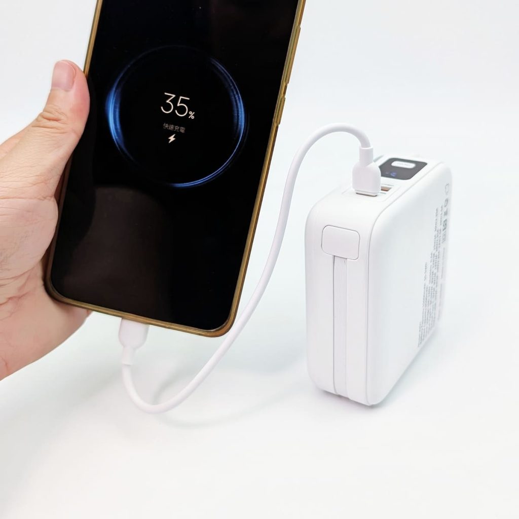 可上飛機行動電源你準備好了嗎？三合一行充推薦：愛客科技行動電源｜電力、體積、快充一次滿足！旅行人必備神器－ＡＧ吃貨