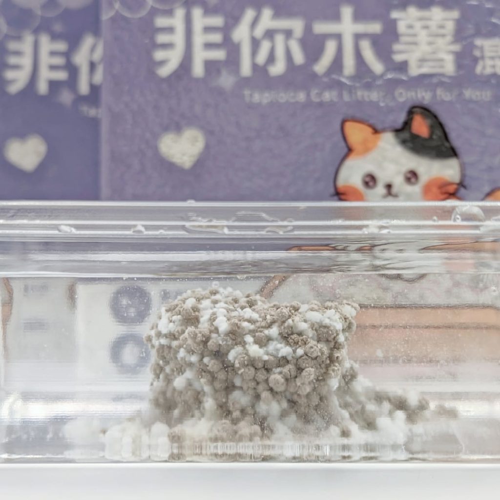 貓砂推薦｜黑面森林非你木薯砂評價｜貓咪實測，好感度ＵＰ！高凝結、低粉塵、可沖馬桶貓砂開箱心得-AG吃貨