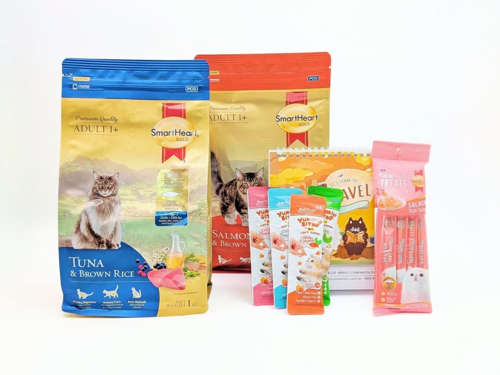 單一肉源飼料開箱｜慧心自然系列（極地鮭魚+糙米 vs 深海鮪魚+糙米）12歲挑嘴貓小花來開箱-AG吃貨
