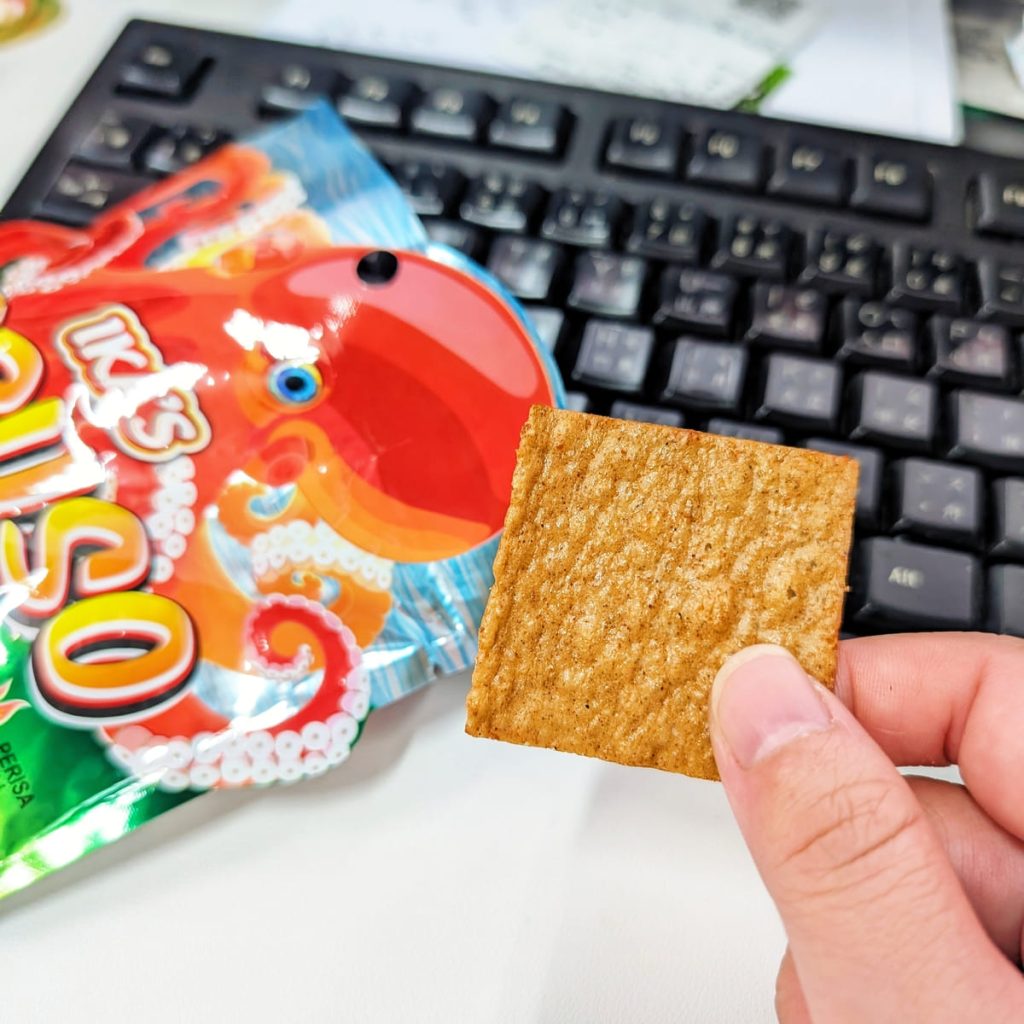 零食界批發首選｜愛呷囡仔零嘴｜65%魚肉含量非油炸魚片，辦公零食、追劇、下酒、野餐都靠它！