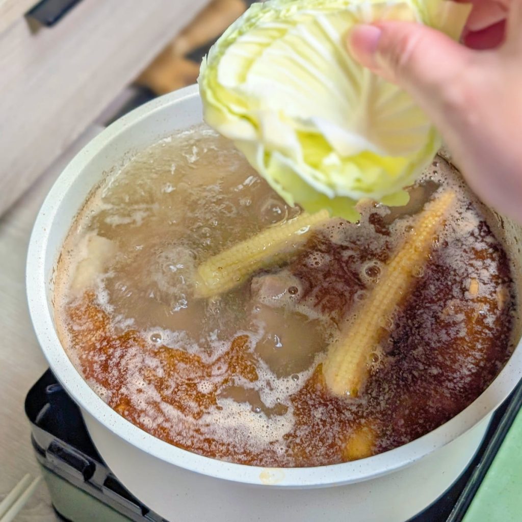 百年吳家評價｜基隆廟口美食宅配美食：冷凍即食湯品推薦，冬日必備的漢方養生湯品（羊肉爐、藥膳排骨、麻油雞）-AG吃貨