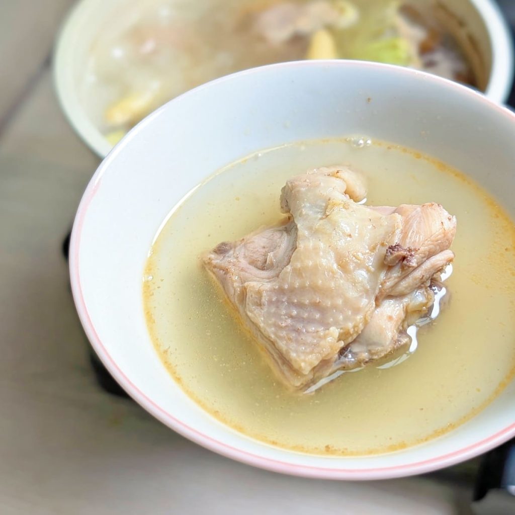 百年吳家評價｜基隆廟口美食宅配美食：冷凍即食湯品推薦，冬日必備的漢方養生湯品（羊肉爐、藥膳排骨、麻油雞）-AG吃貨