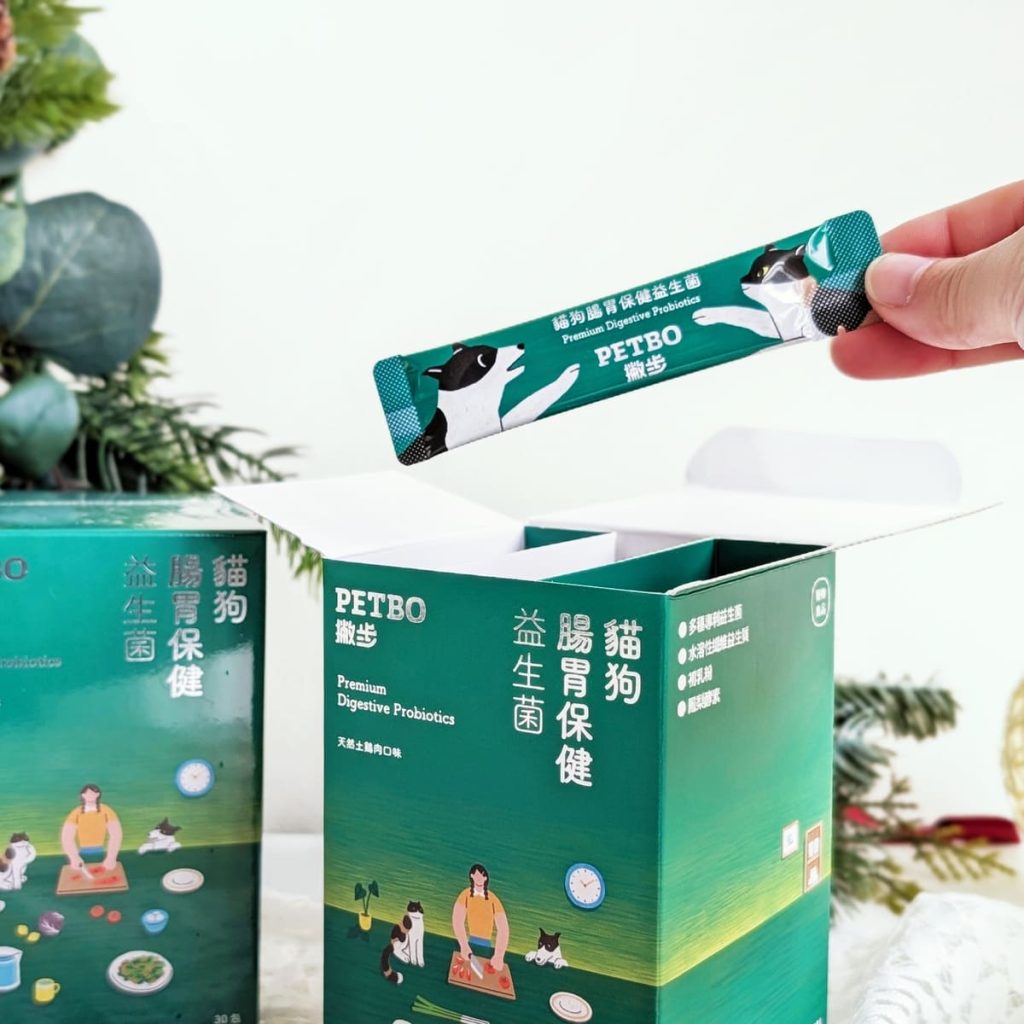 毛孩保健開箱:貓咪益生菌怎麼選?撇步PETBO寵物腸胃保健益生菌,挑嘴貓小花的腸胃大冒險:一場從便便開始的幸福革命-AG吃貨