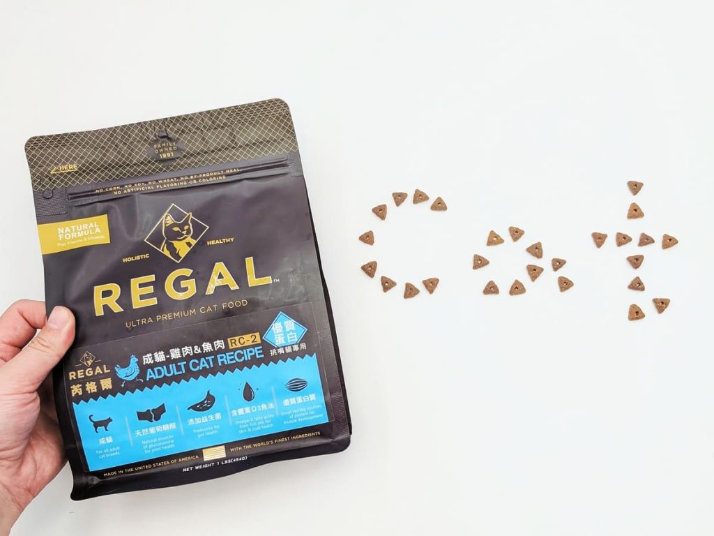 機能性貓飼料開箱｜芮格爾 REGAL 天然寵糧 RC2 成貓雞肉&魚肉實測分享｜主打天然、無穀，挑嘴貓無法抗拒的主食貓糧-AG吃貨