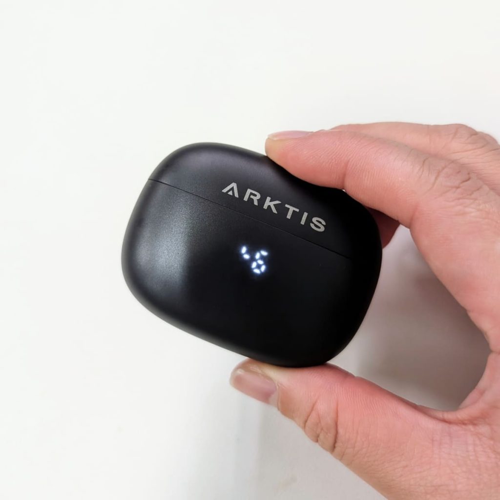 Arktis Pro 降噪耳機評價｜千元級也能有旗艦級的音質體驗？通勤、工作、追劇全場景實測開箱-AG吃貨