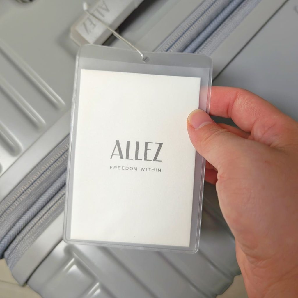 ALLEZ奧莉薇閣評價｜箱見恨晚Ⅲ鏡面款（大象灰）開箱分享！29吋可擴充超能裝，出國、國旅都能輕鬆面對-AG吃貨