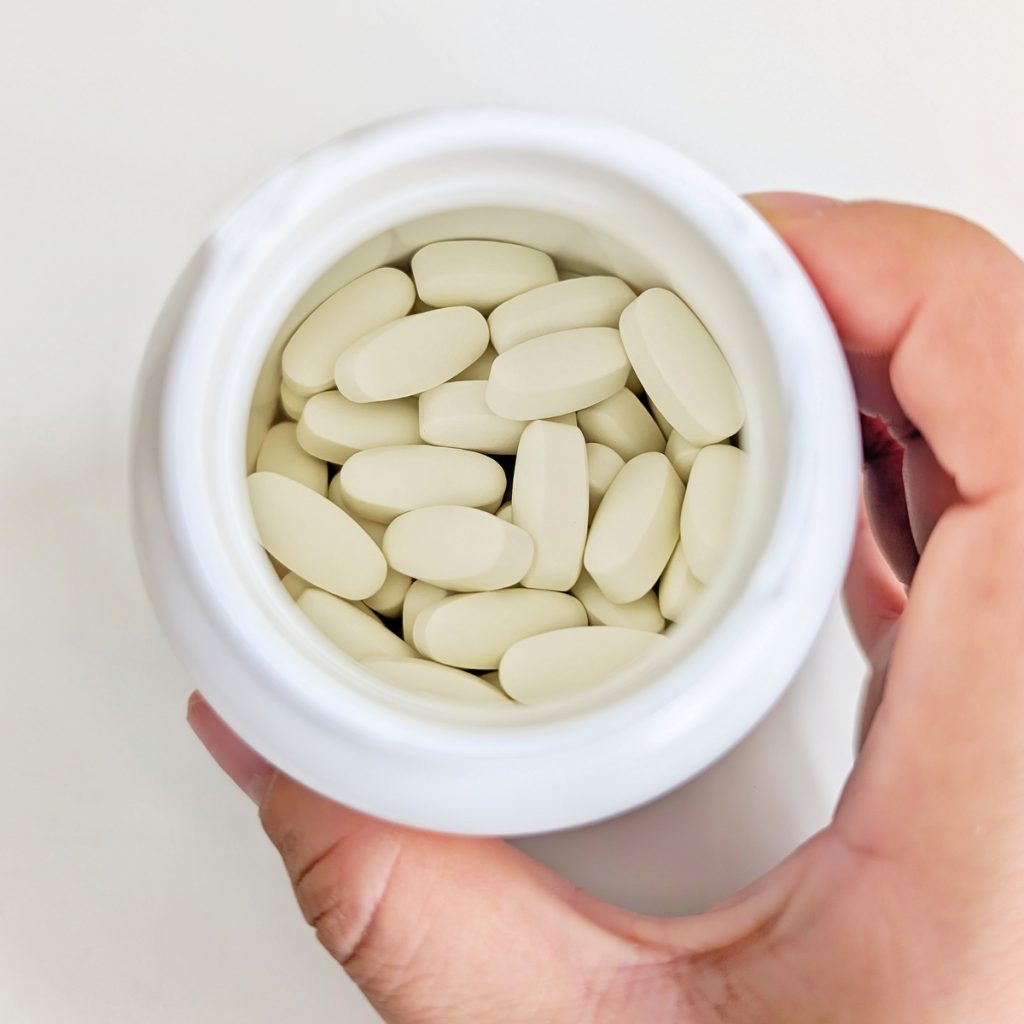 得意人生評價｜爸媽走得輕鬆，我運動也更安心！新葡萄糖胺+MSM膜衣錠開箱｜送爸媽保健品開箱推薦-AG吃貨