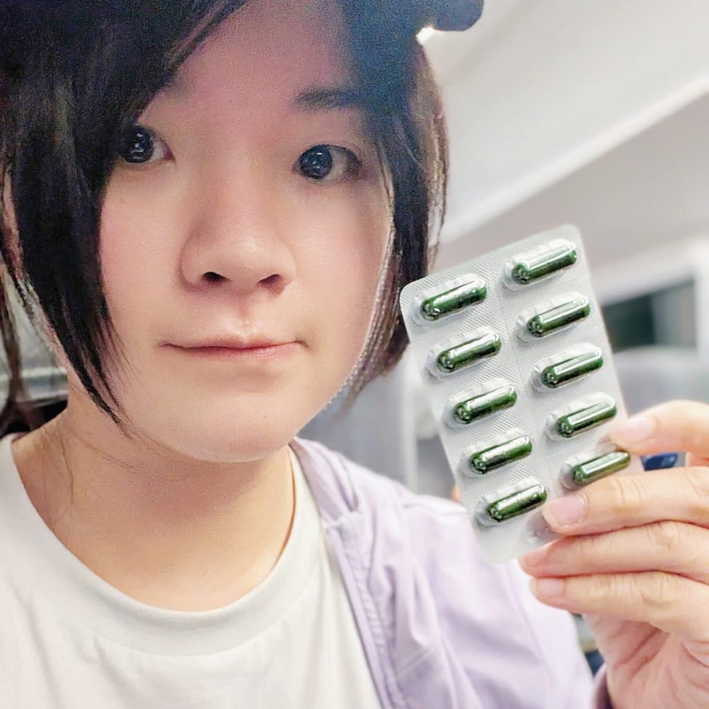 娘家保健生技 - 山苦瓜胜肽+鉻評價｜飲控人生的神隊友？外食族的穩控保養分享，苦瓜胜肽使用心得開箱-AG吃貨